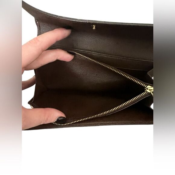 LOUIS VUITTON Damier Ebene Sarah Wallet - Picture 12 of 16
